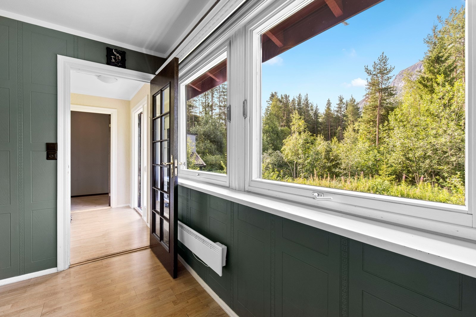 Spisesplass. Galleribilde