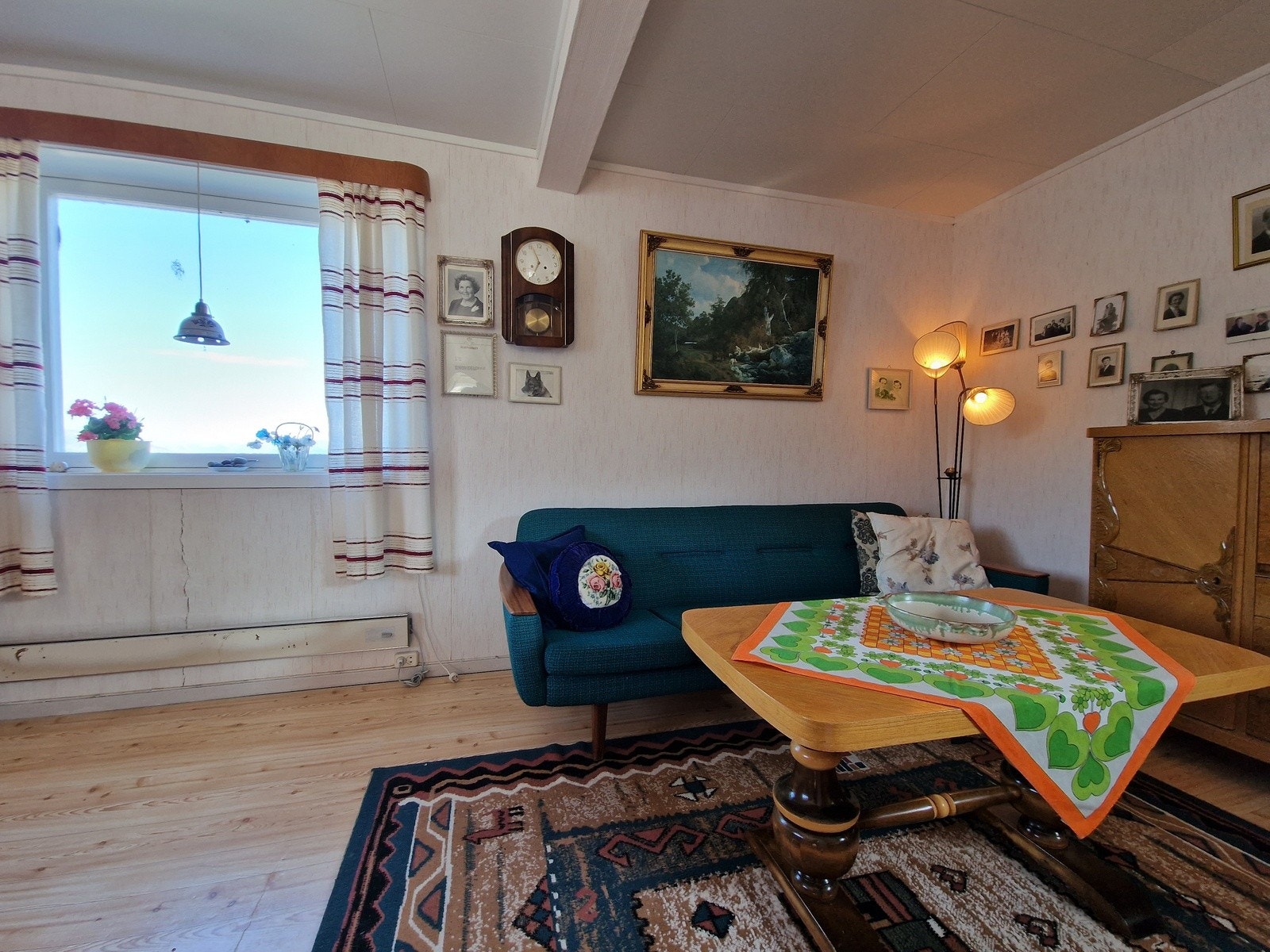 Del av stua Galleribilde