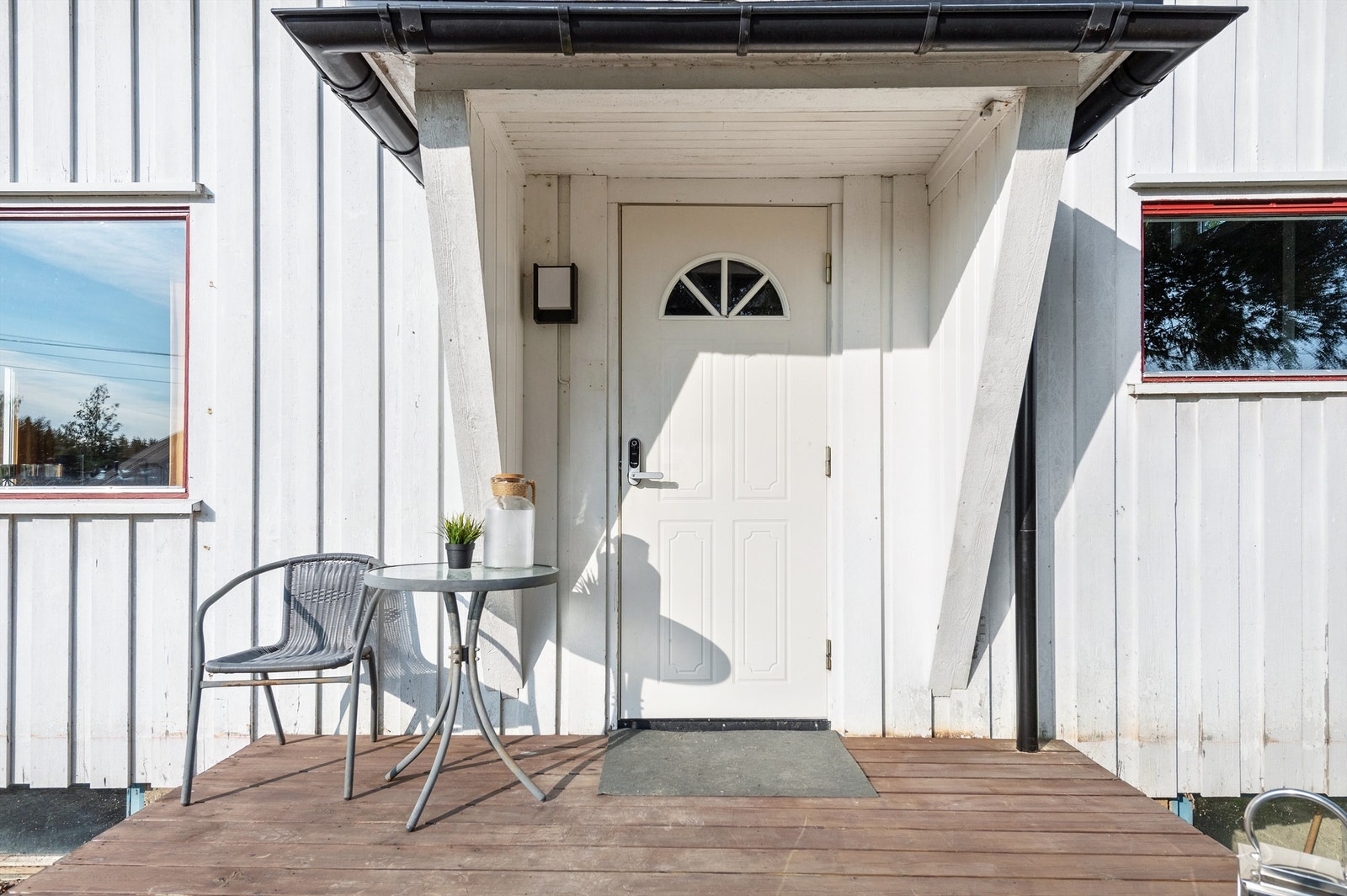 Treplatting ved inngangspartiet Galleribilde