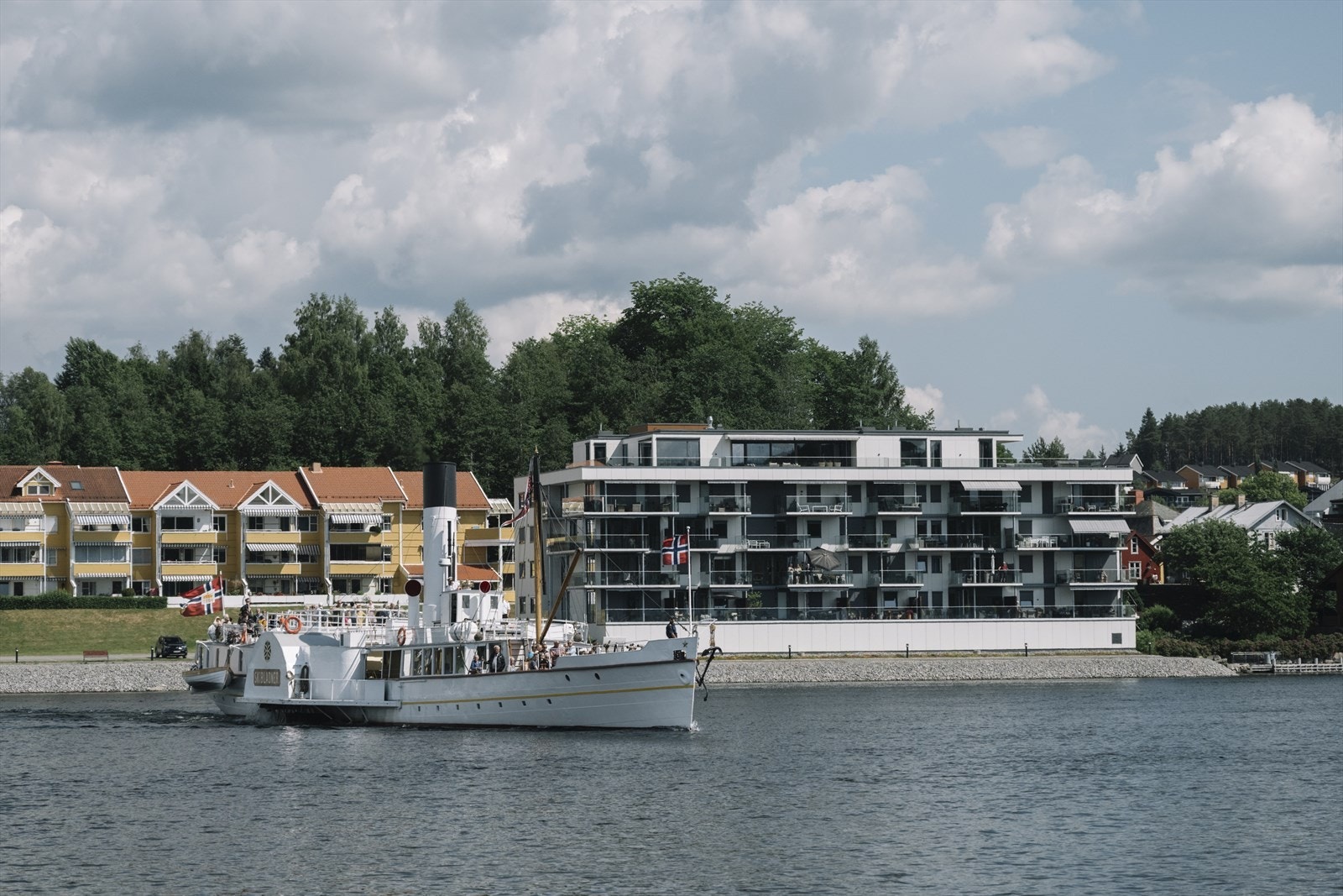 Leiligheten har nærhet til fine turmuligheter både sommer og vinter - her finner du noe for enhver smak! Galleribilde