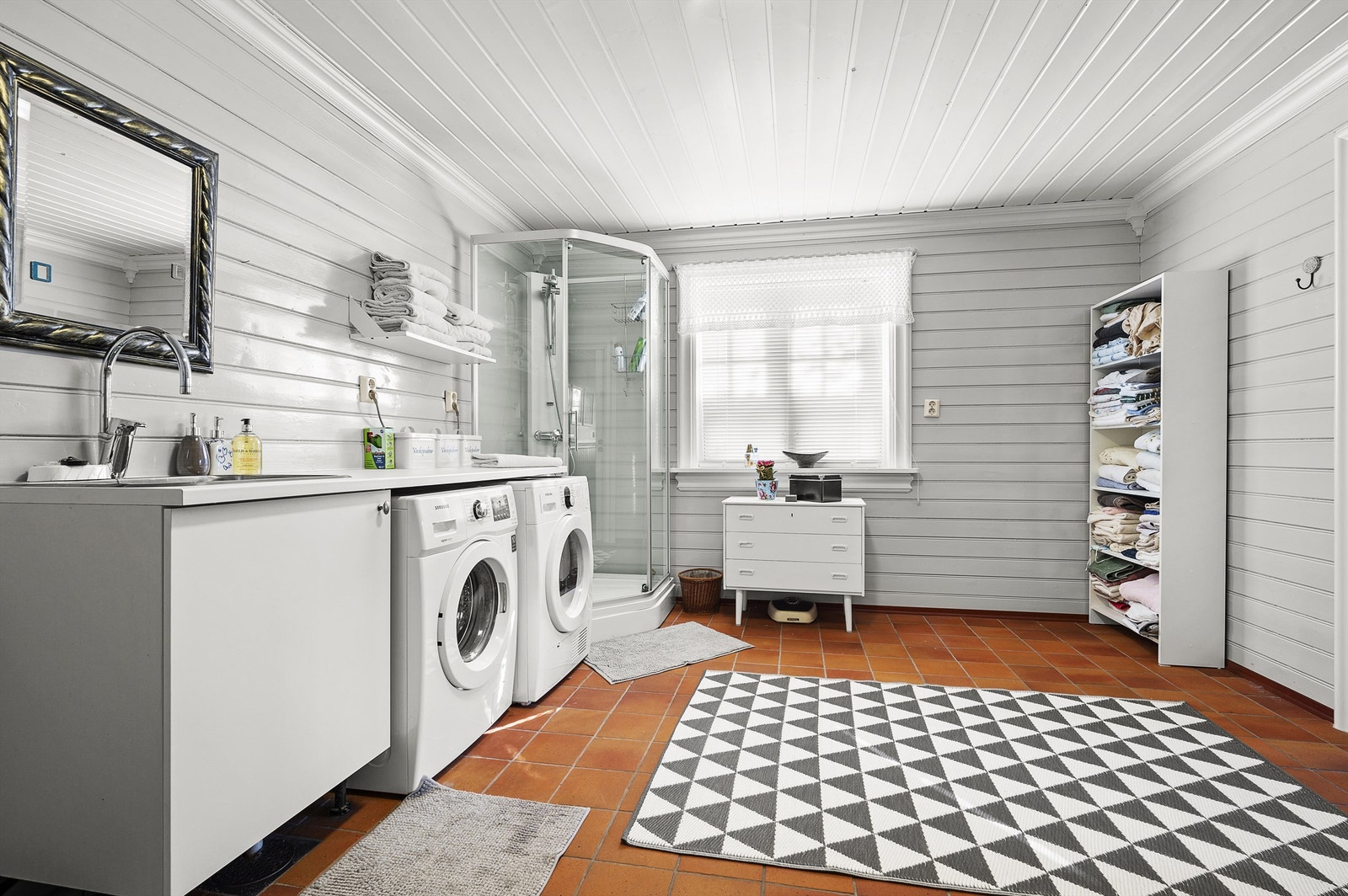 Vaskerom i boligens hovedetasje Galleribilde