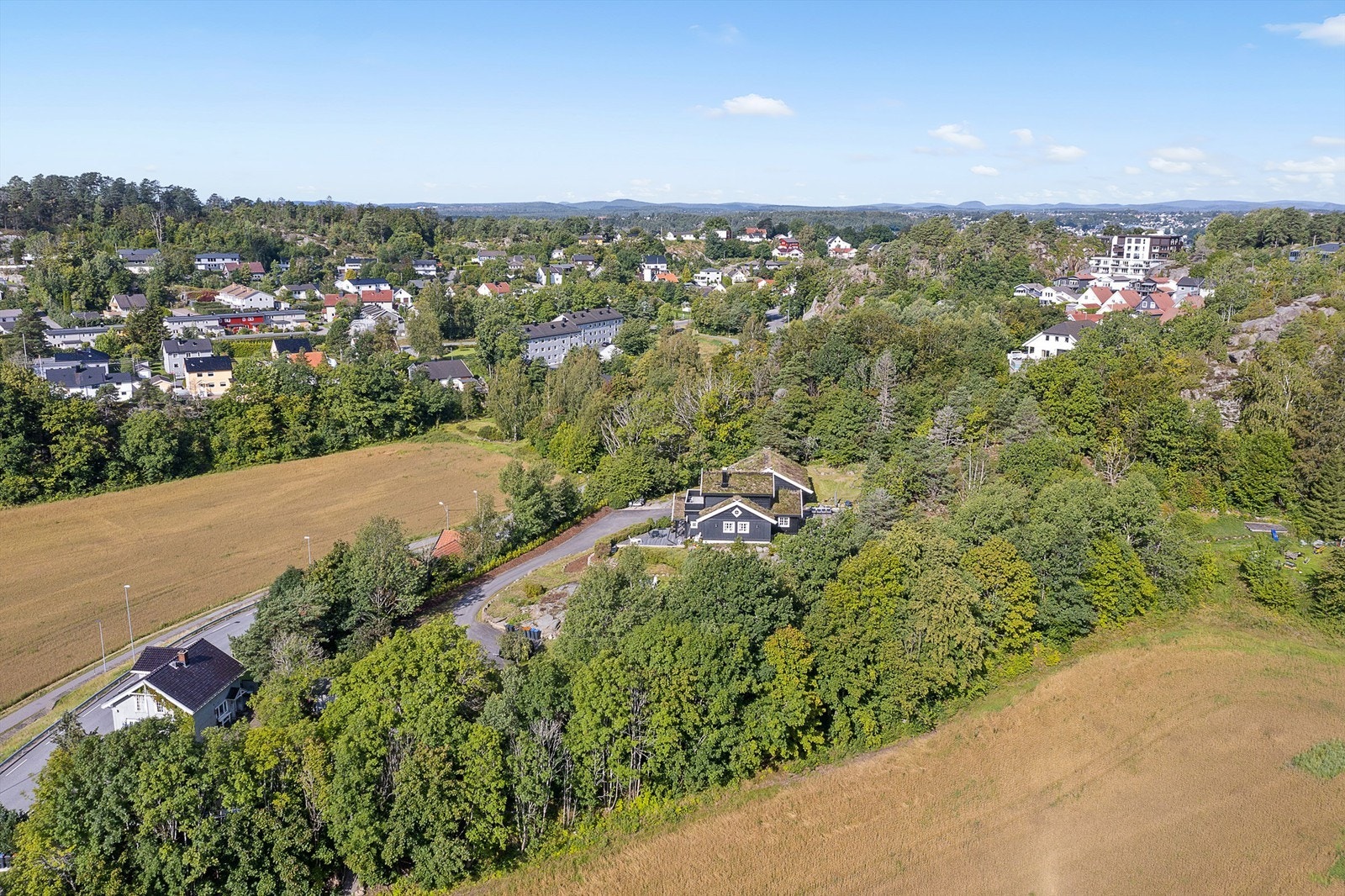 Her bor du i fred og ro uten noen form for innsyn Galleribilde