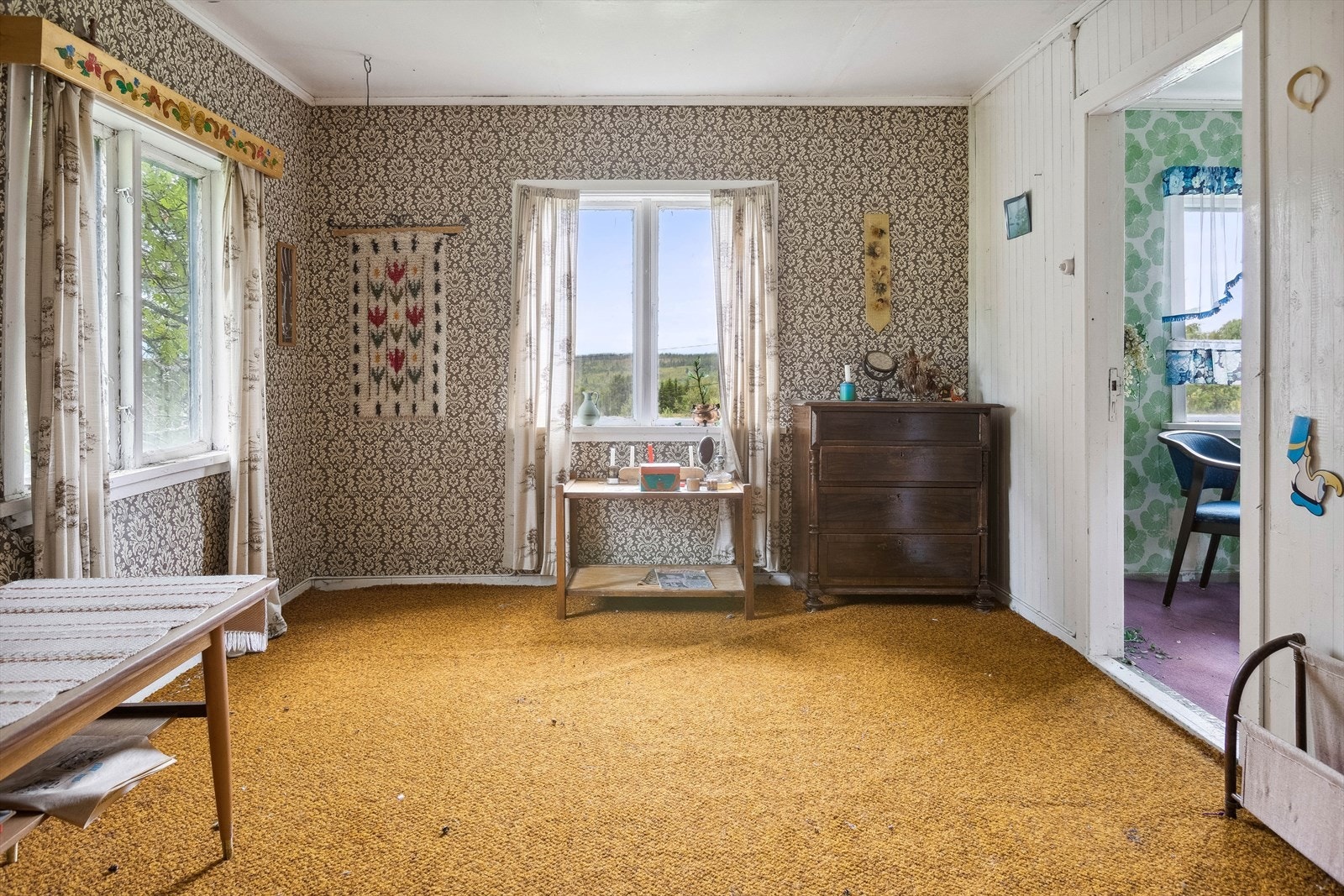 Tapet og teppegulv også her. Galleribilde