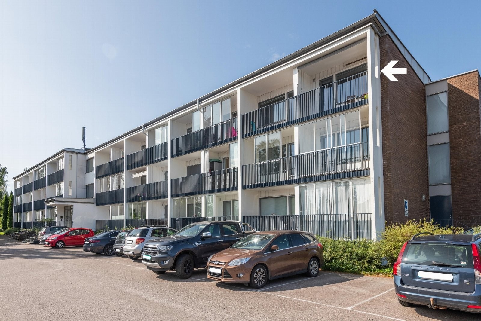 Godt tilrettelagt for parkering. Ingen kostnad ved bruk Galleribilde