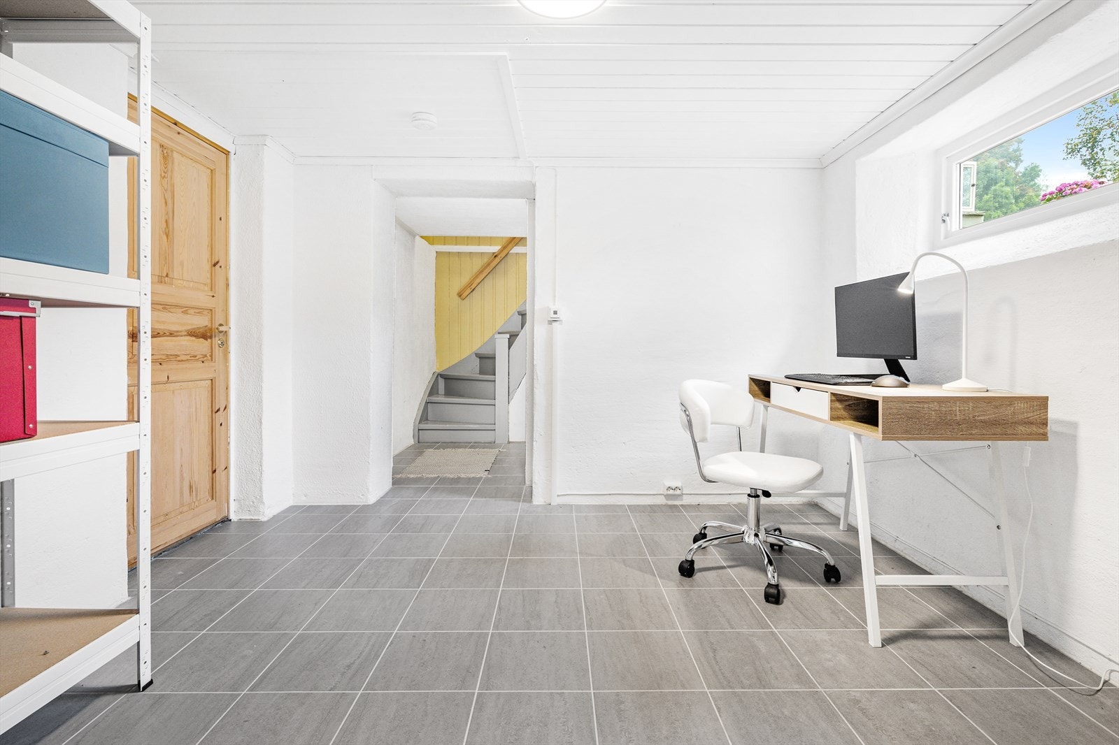 Kjeller ble pusset opp i 2019 med blant annet varmekabler i gulv.
Rom er i dag innredet som kontor, dette er ikke omsøkt. Galleribilde