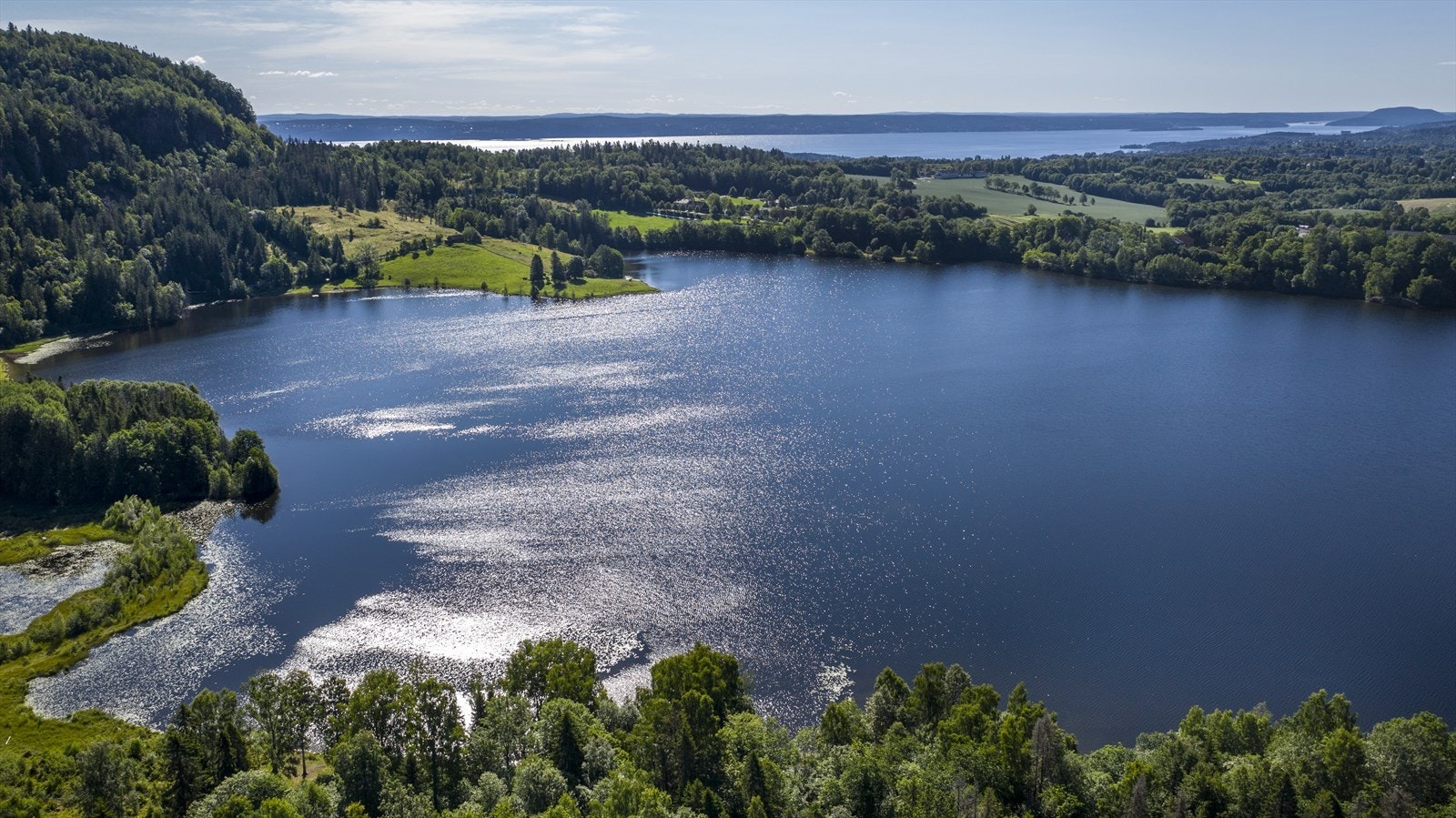 Kort vei til idylliske Semsvann med flotte turmuligheter året rundt. Galleribilde