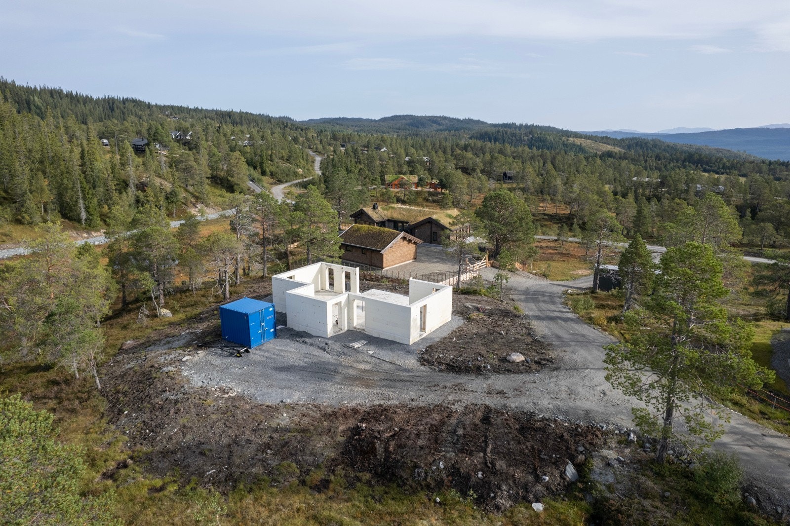 Bygget vil ha god takhøyde, samt store vindusflater som sørger for rikelig med naturlig lysinnslipp, samt maksimal utnyttelse av den flotte utsikten. Galleribilde