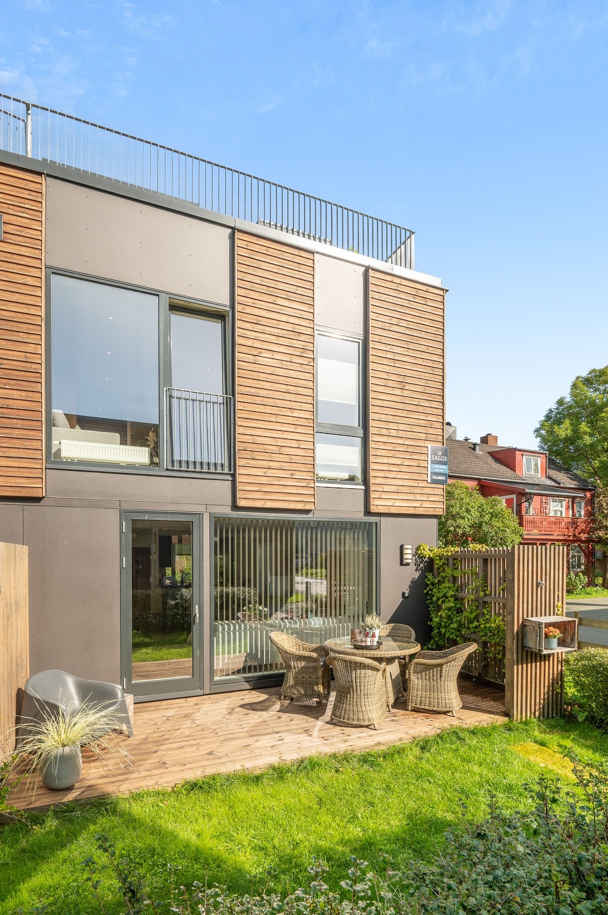 Flott bolig med stor takterrasse og nydelige solforhold. Galleribilde