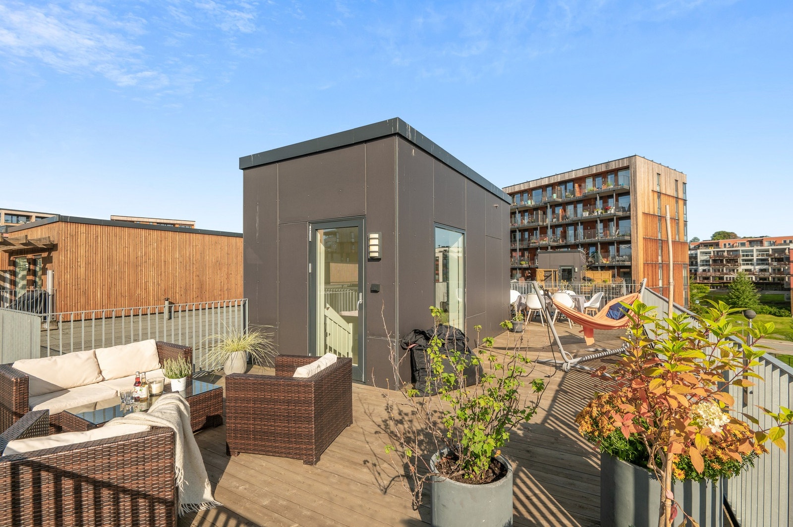 God plass til å møblere med flere soner. Galleribilde