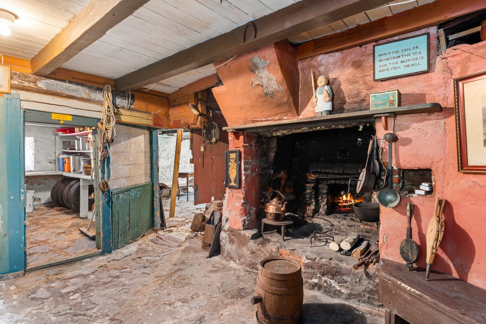 Original grue med bakerovn i kjeller som eier har hatt mye glede av. Galleribilde