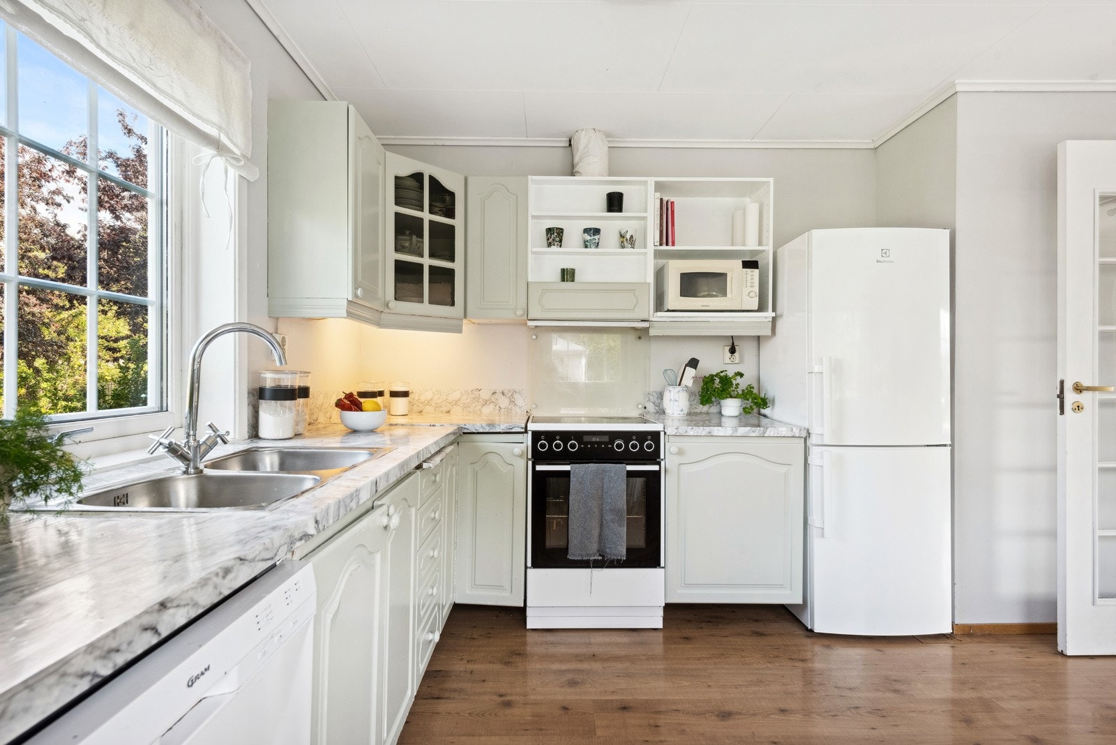 Lek deg med design og farger. Lag ditt eget drømmekjøkken! Galleribilde