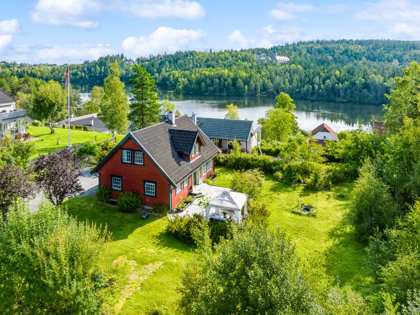 Engelsrudlia 47 til salgs ved Håkon Bekkeli - Proaktiv Bolig og Prosjektmegling Galleribilde