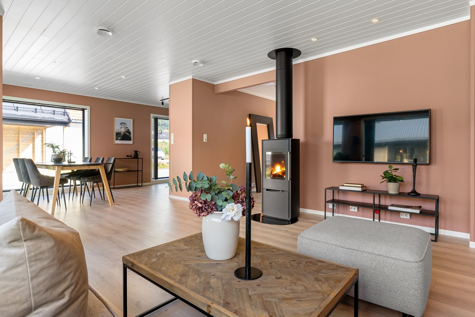 Eiendomsmegler Malene Sund Hoffart presenterer Efteløtmoen 17A! Galleribilde