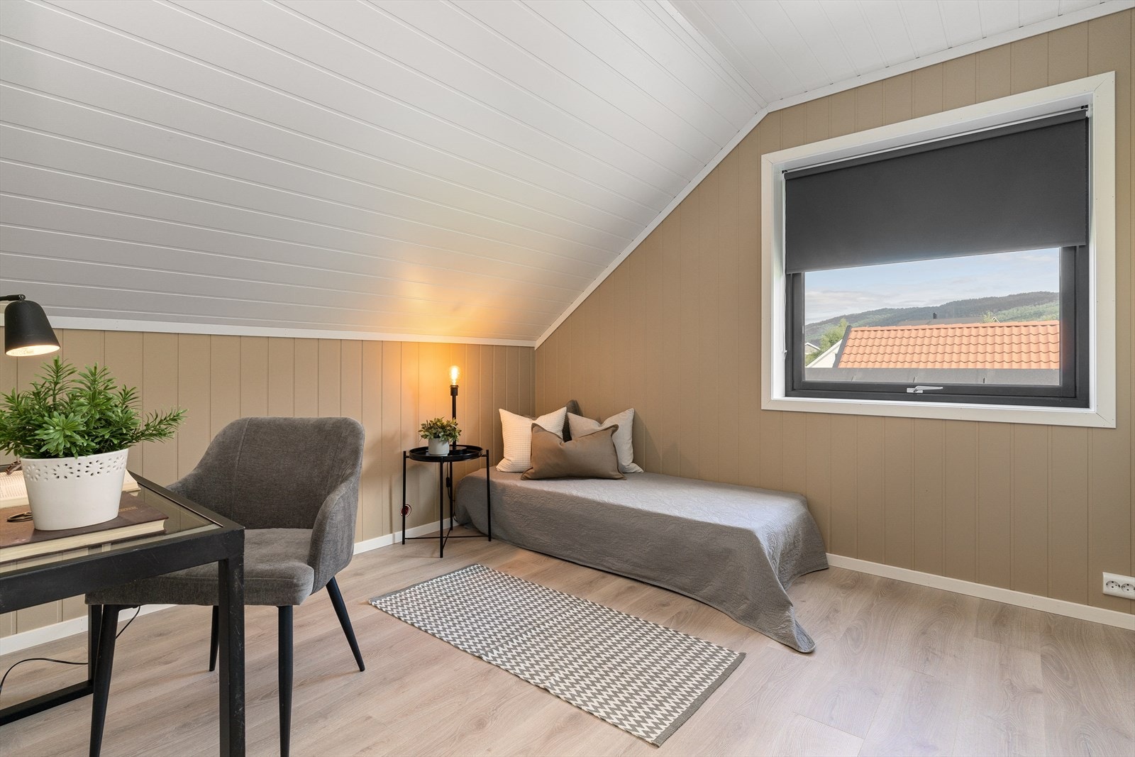 Begge soverommene i 2. etasje har også en fin størrelse, og passer utmerket som barnerom, gjesterom eller som et hjemmekontor. Galleribilde