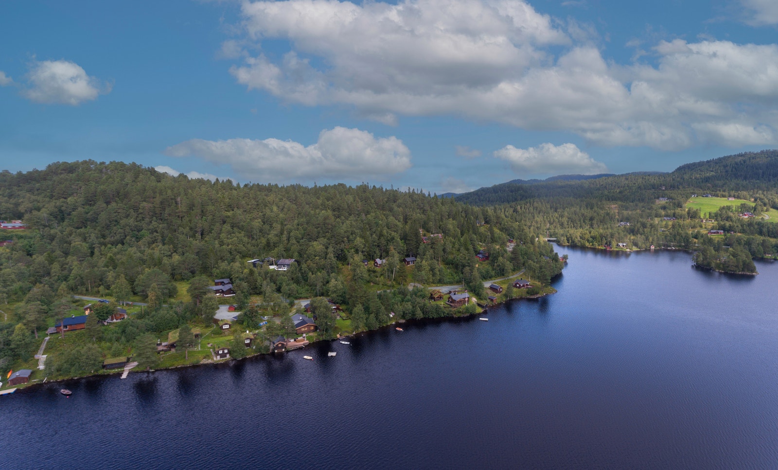 Hyttefeltet er endel av et godt etablert område ved Frilsjøen Galleribilde