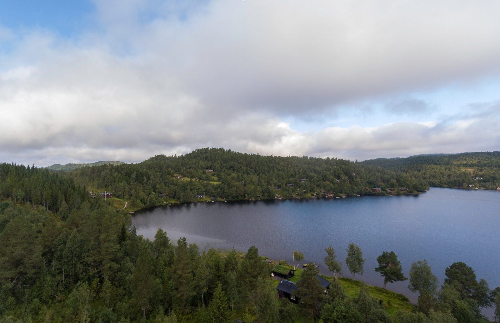 Alle tomtene har god utsikt over Frilsjøen Galleribilde