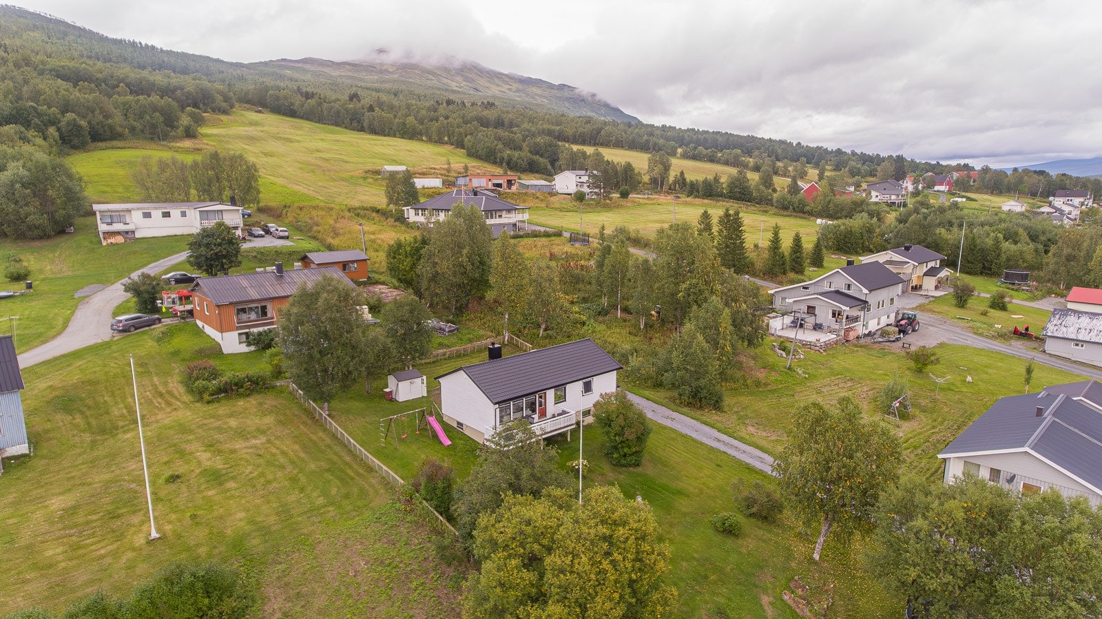 Pent opparbeidet uteområde. Galleribilde