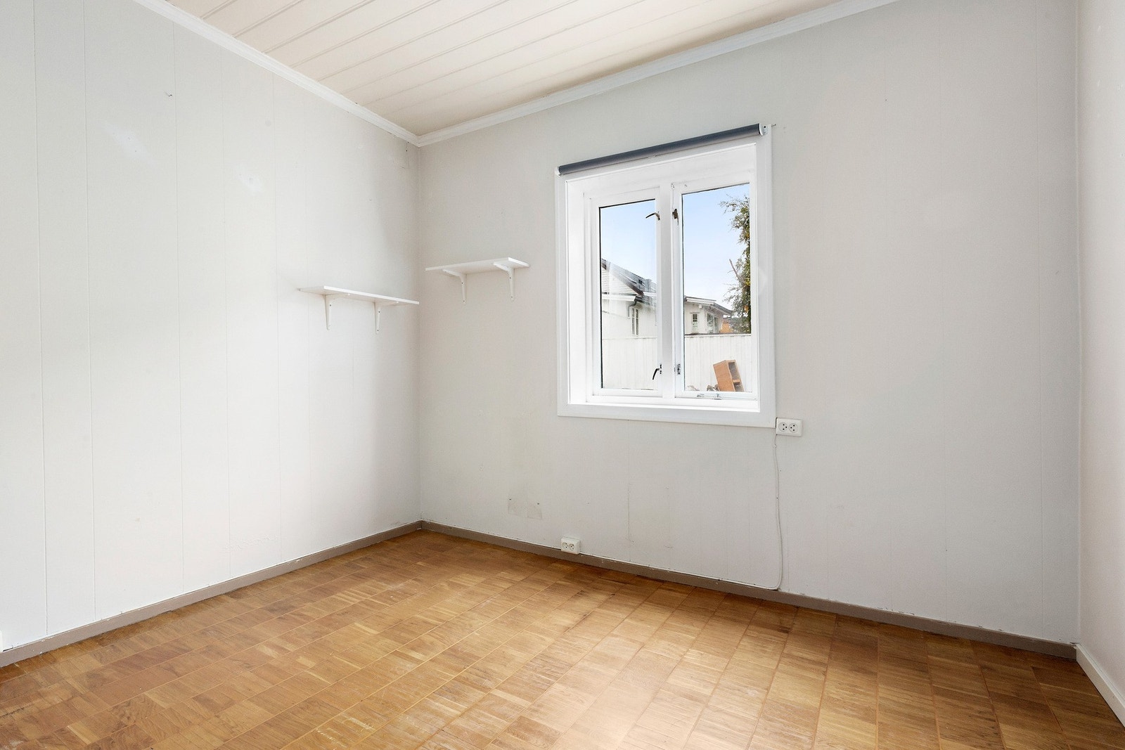 Soverom 2 er på 9kvm. Her har du god plass til dobbelt seng og evt. annet ønsket møblement. Galleribilde