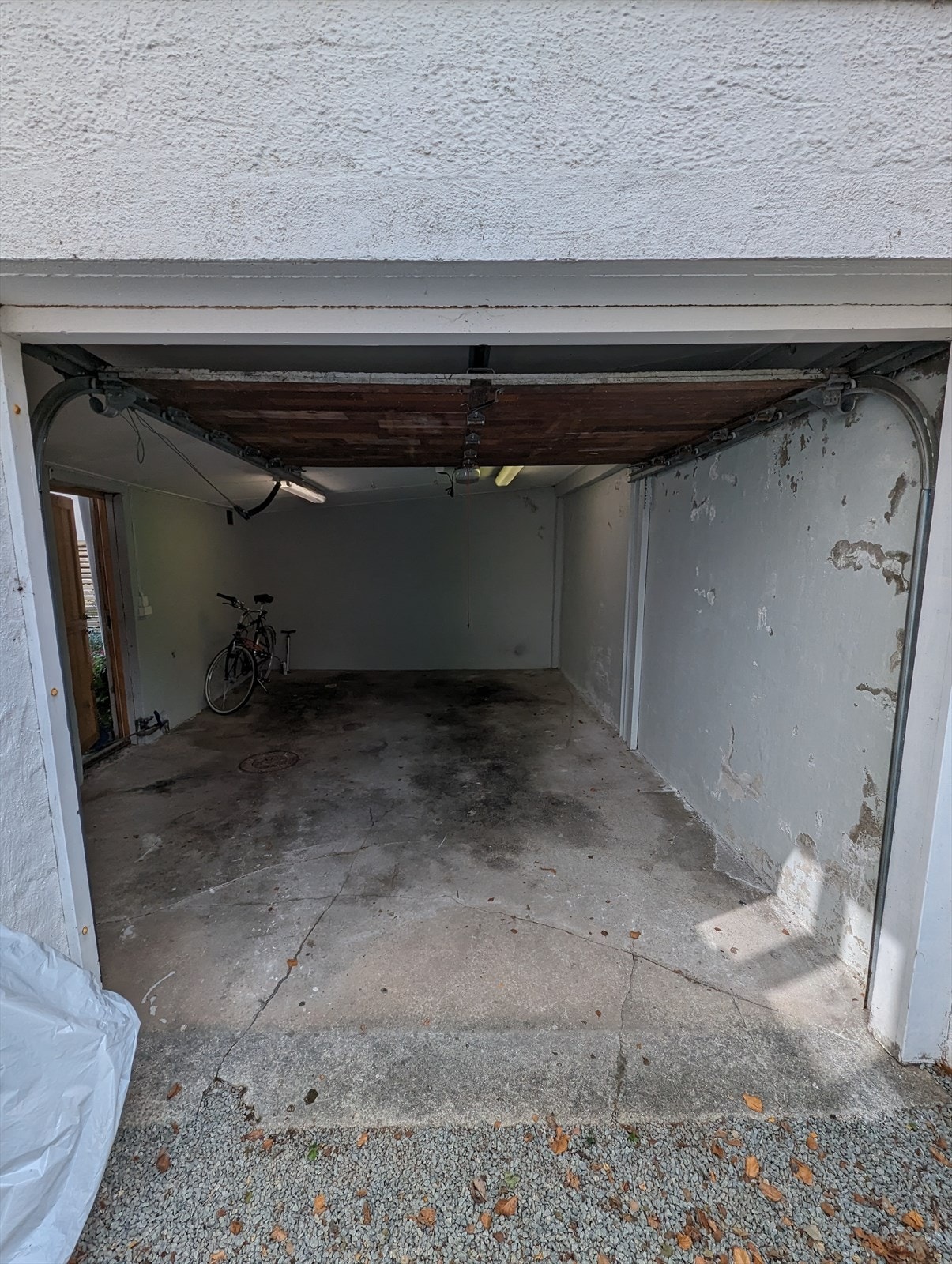 Garasje tilhører leiligheten / Garage for the apartment Galleribilde