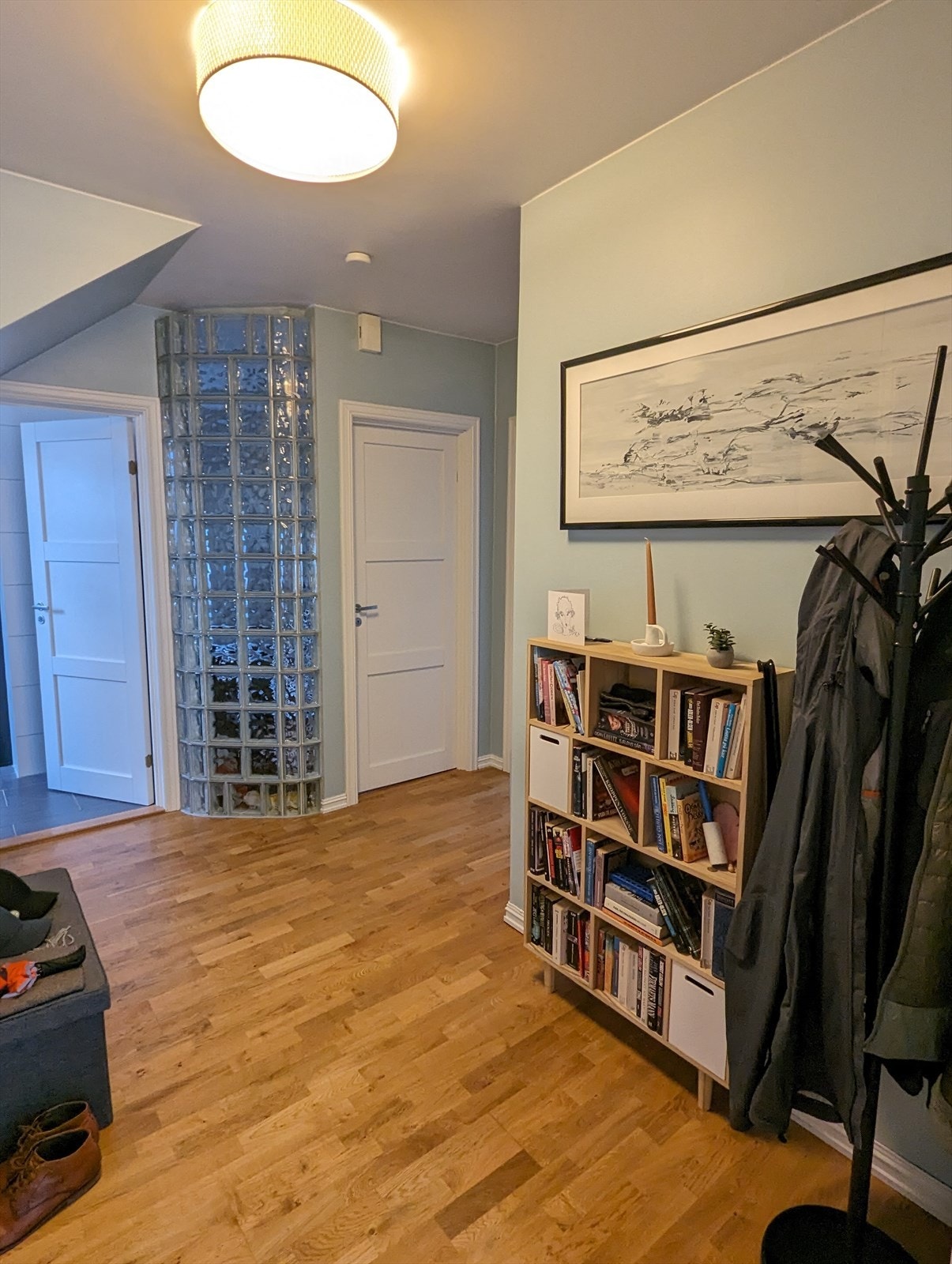 Gang / Hall Galleribilde