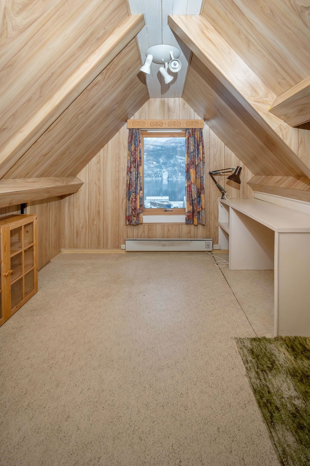 Soverom på loft Galleribilde