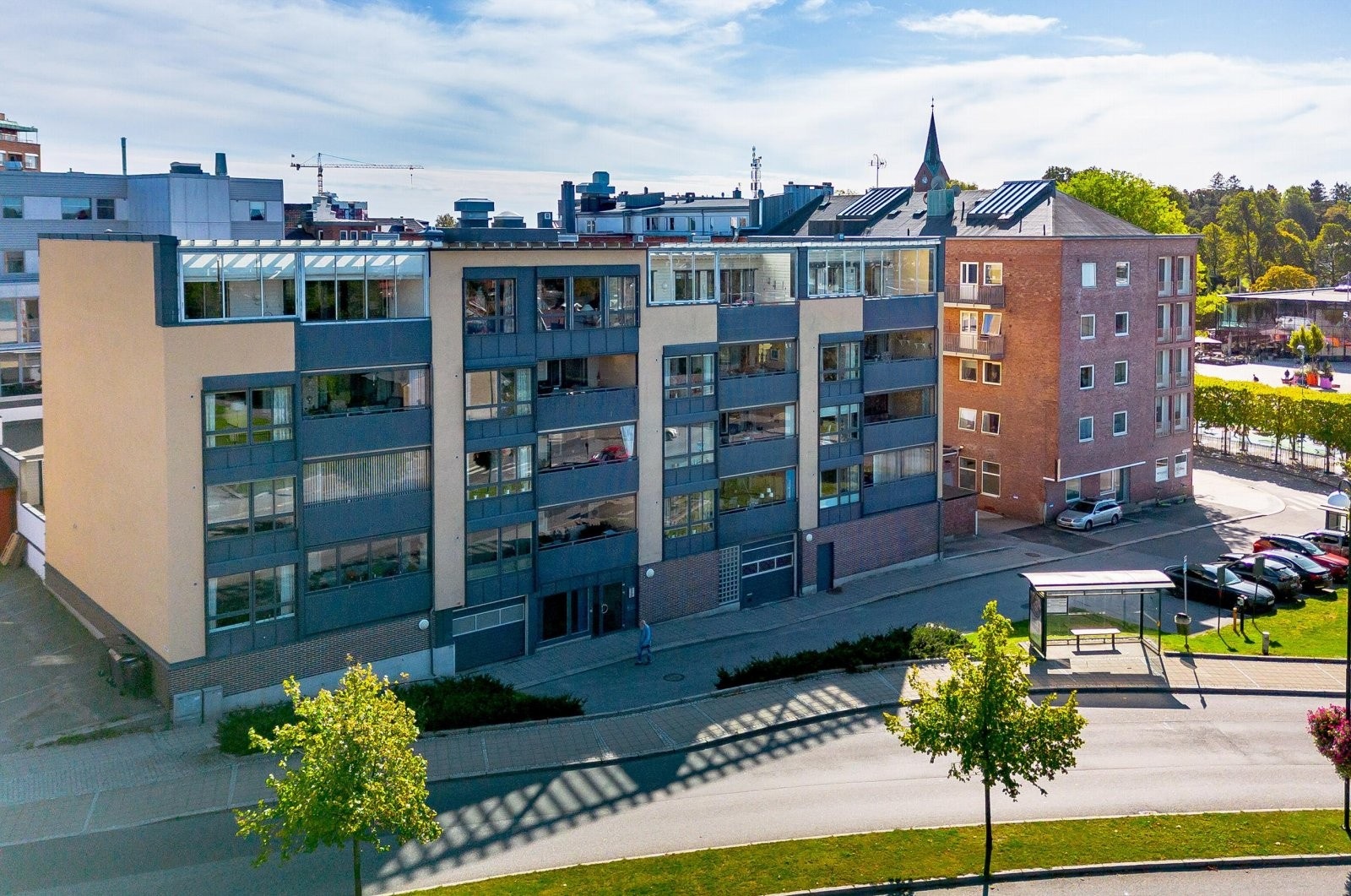 Holmskau & Partners v/ Helge Børsand ønsker velkommen... Galleribilde