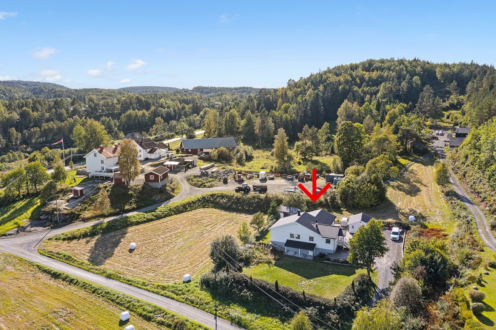 Innholdsrik påkostet enebolig med garasje. Galleribilde