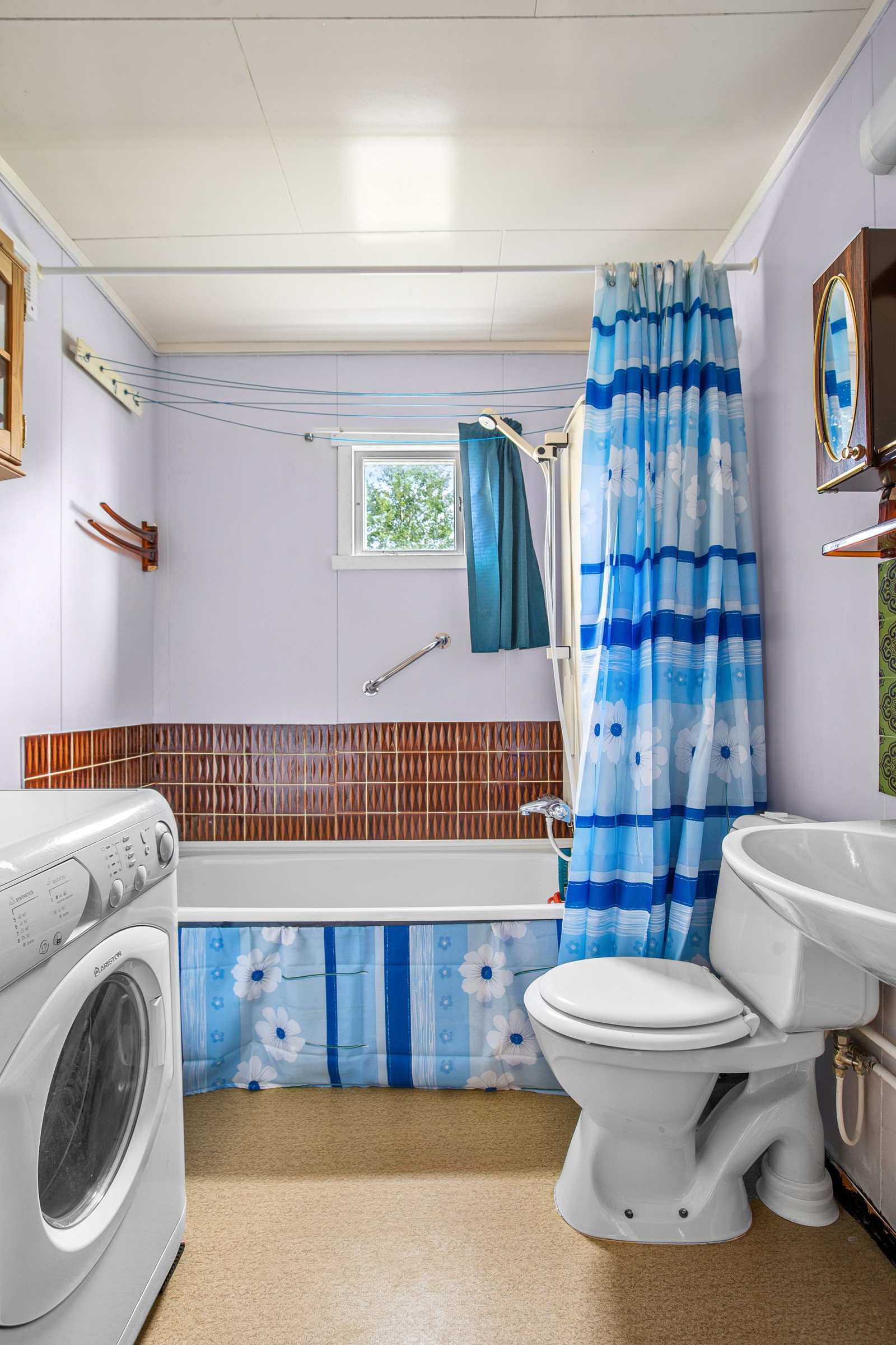 Badet ligger i loftsetasjen.