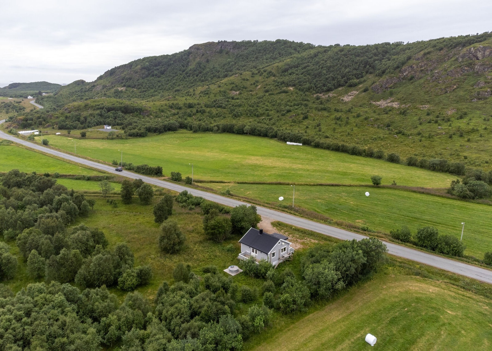Eiendommen har enkel adkomst fra offentlig vei Galleribilde