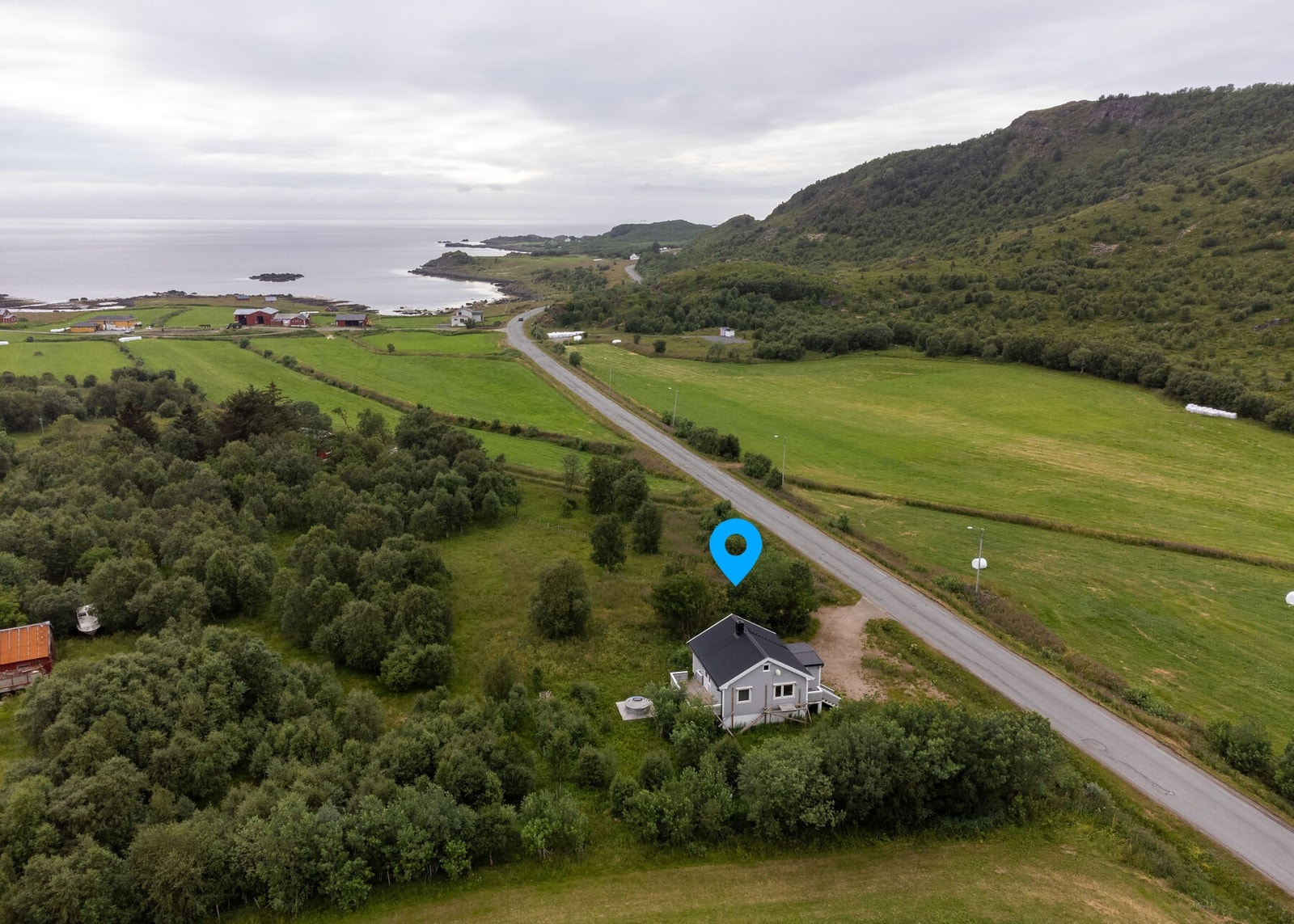 Koselig enebolig i landlige omgivelser på Mårsund i Bø i Vesterålen Galleribilde