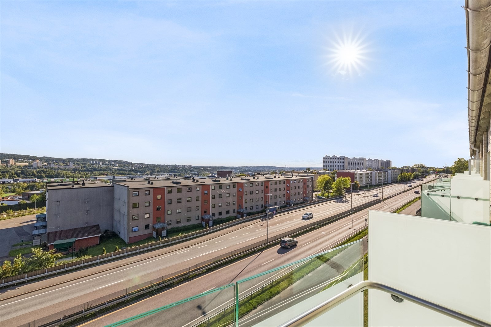 Awet Tella v/ EiendomsMegler 1 har gleden av å presentere Linderudsletta 19B! Galleribilde