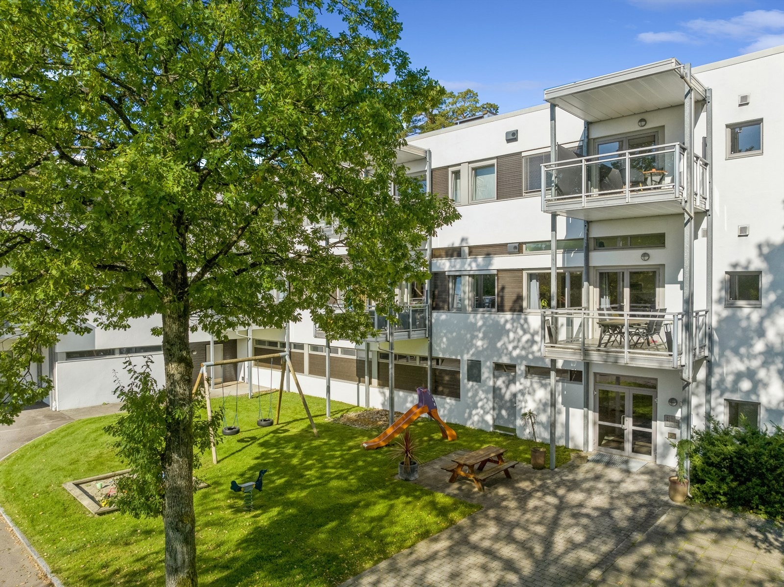 Mårstien Borettslag er et moderne og velholdt borettslag med fine fellesarealer. Galleribilde