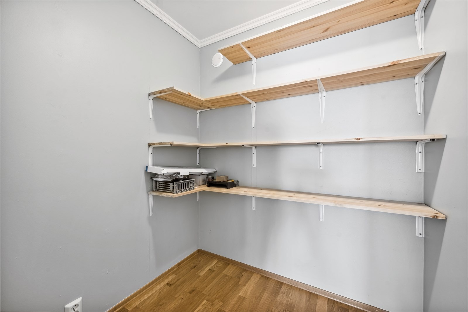 I leiligheten er det i tillegg en praktisk bod. Galleribilde