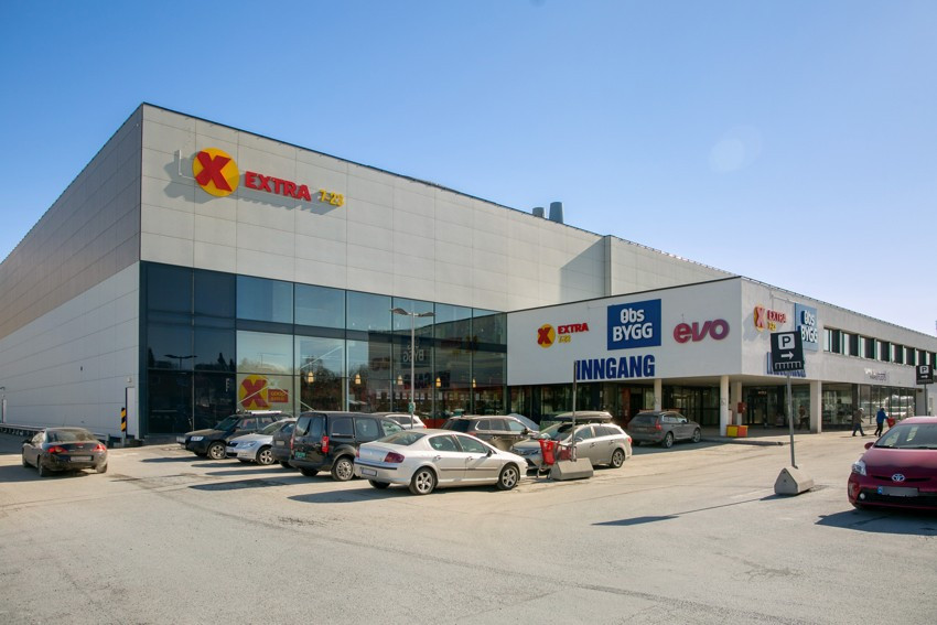 Coop Extra, Coop Bygg og evo treningssenter i umiddelbar nærhet!