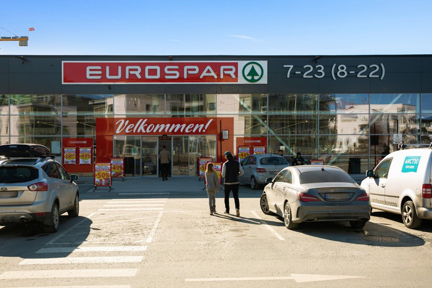Eurospar ligger noen få minutters gange unna leiligheten