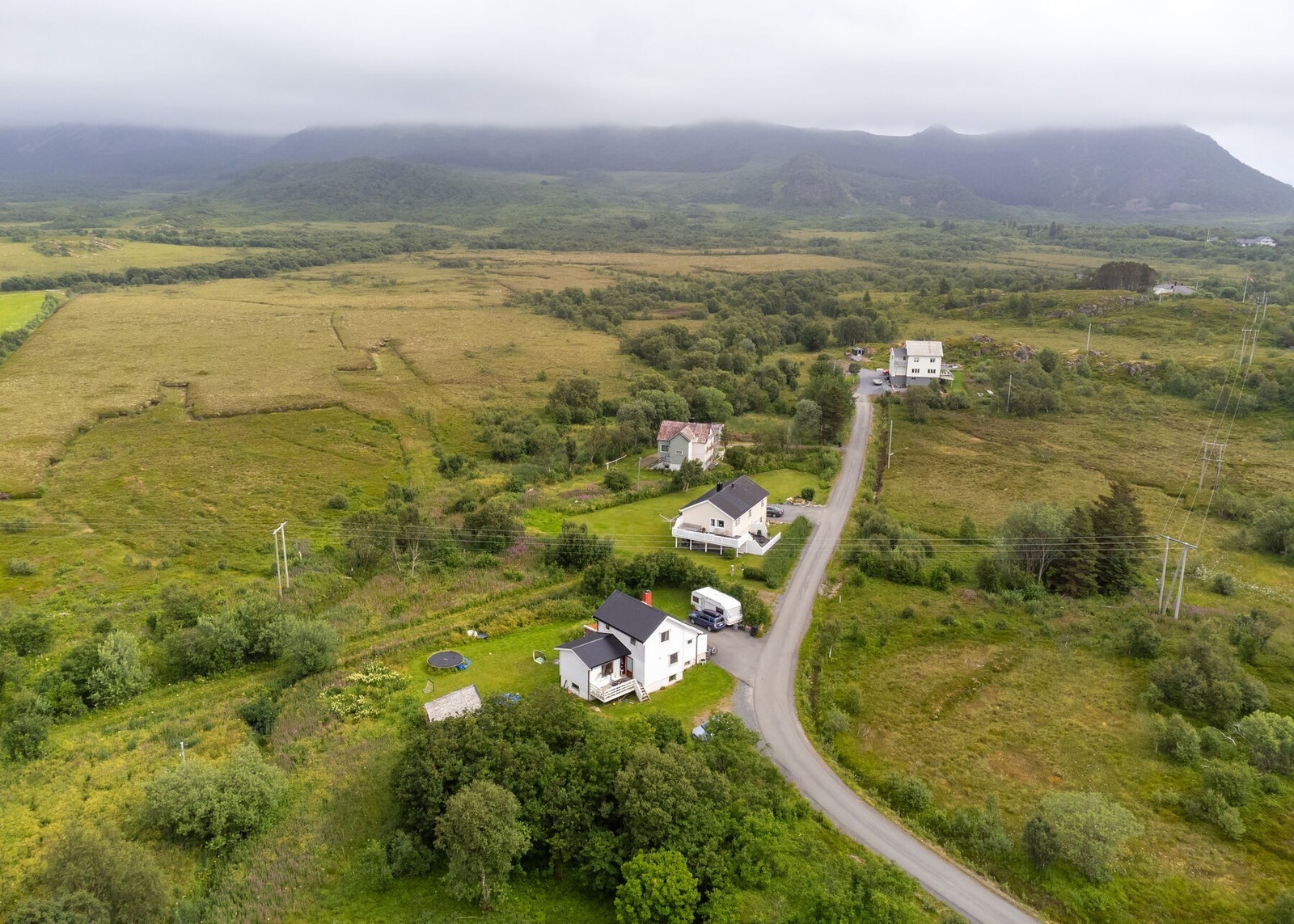Det er flotte turområder i umiddelbar nærhet, både i marka, på fjellet og ved sjøen Galleribilde