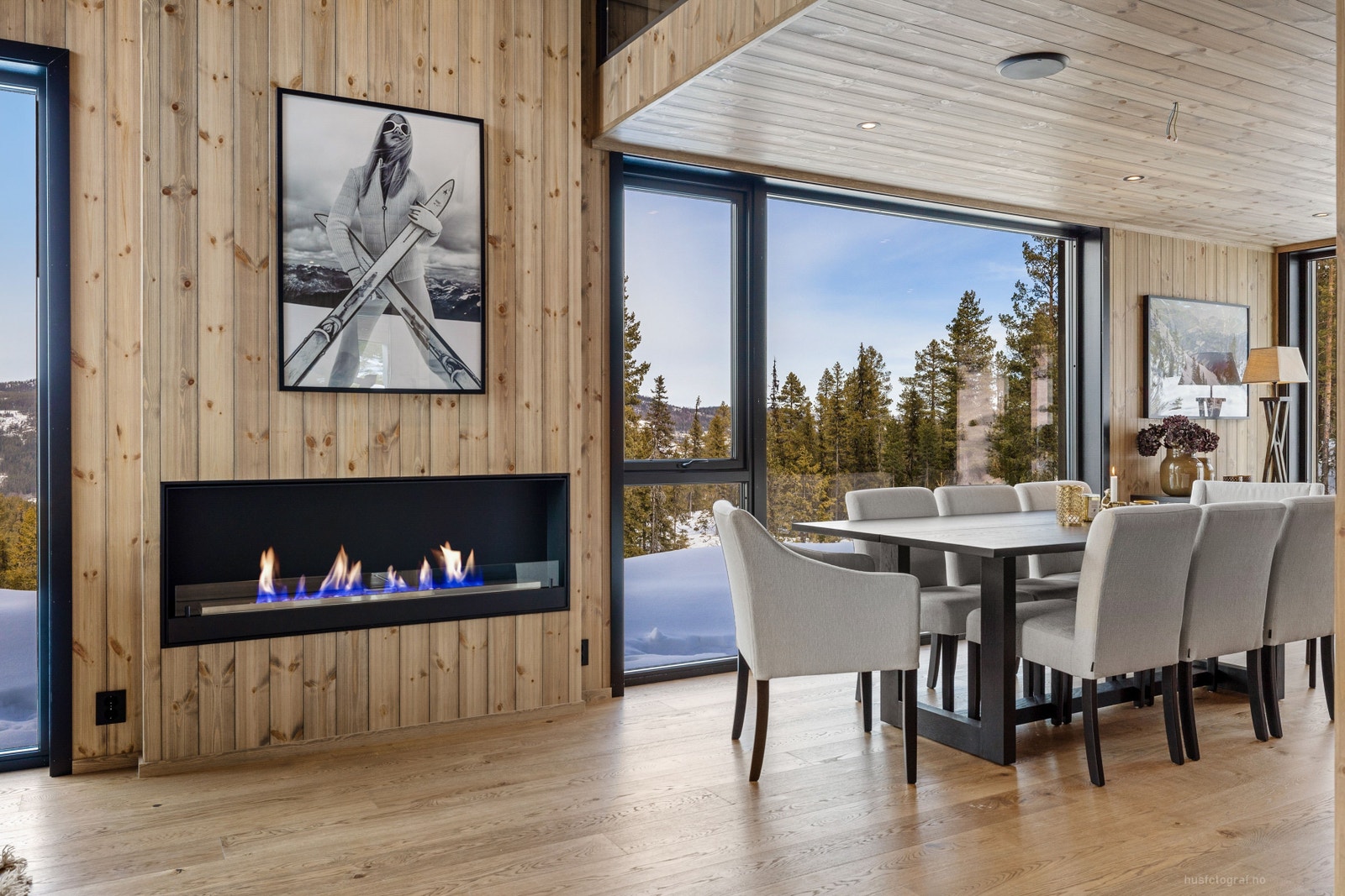 B2-modell, gasspeis som tilvalg. Leveres med vedovn som standard Galleribilde