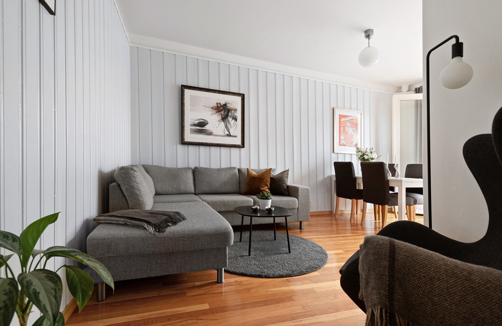 Boligen er lys og innbydende med en god og fleksibel planløsning Galleribilde