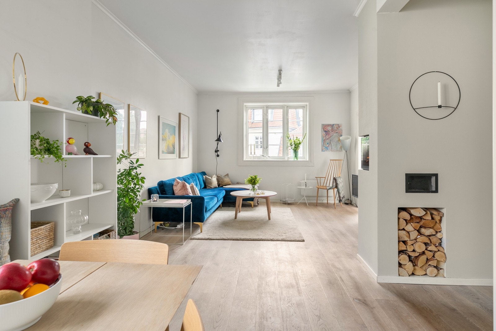 Denne attraktive boligen går over to plan og ligger fint til i et idyllisk og barnevennlig område Galleribilde