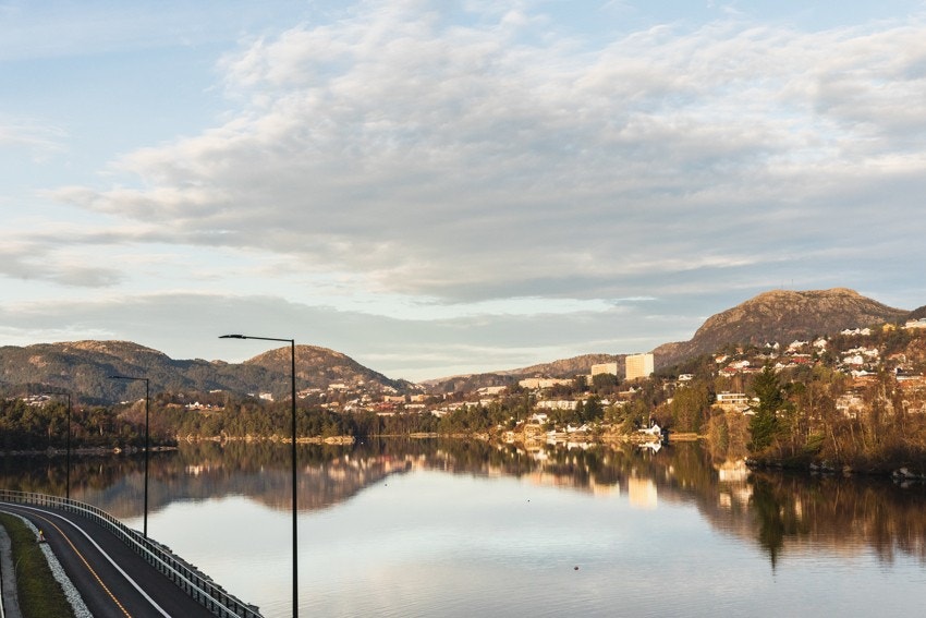 Området har svært fine turmuligheter med blant annet ny gang -o g sykkelvei rundt Sælenvannet. Galleribilde