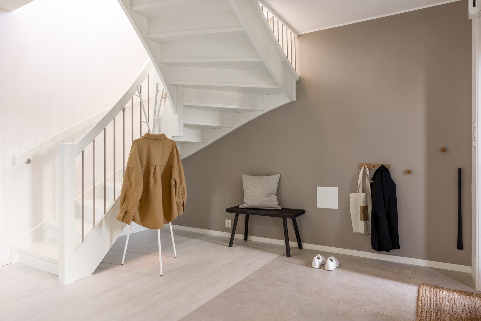 Vi tar turen ned til første etasje. Galleribilde