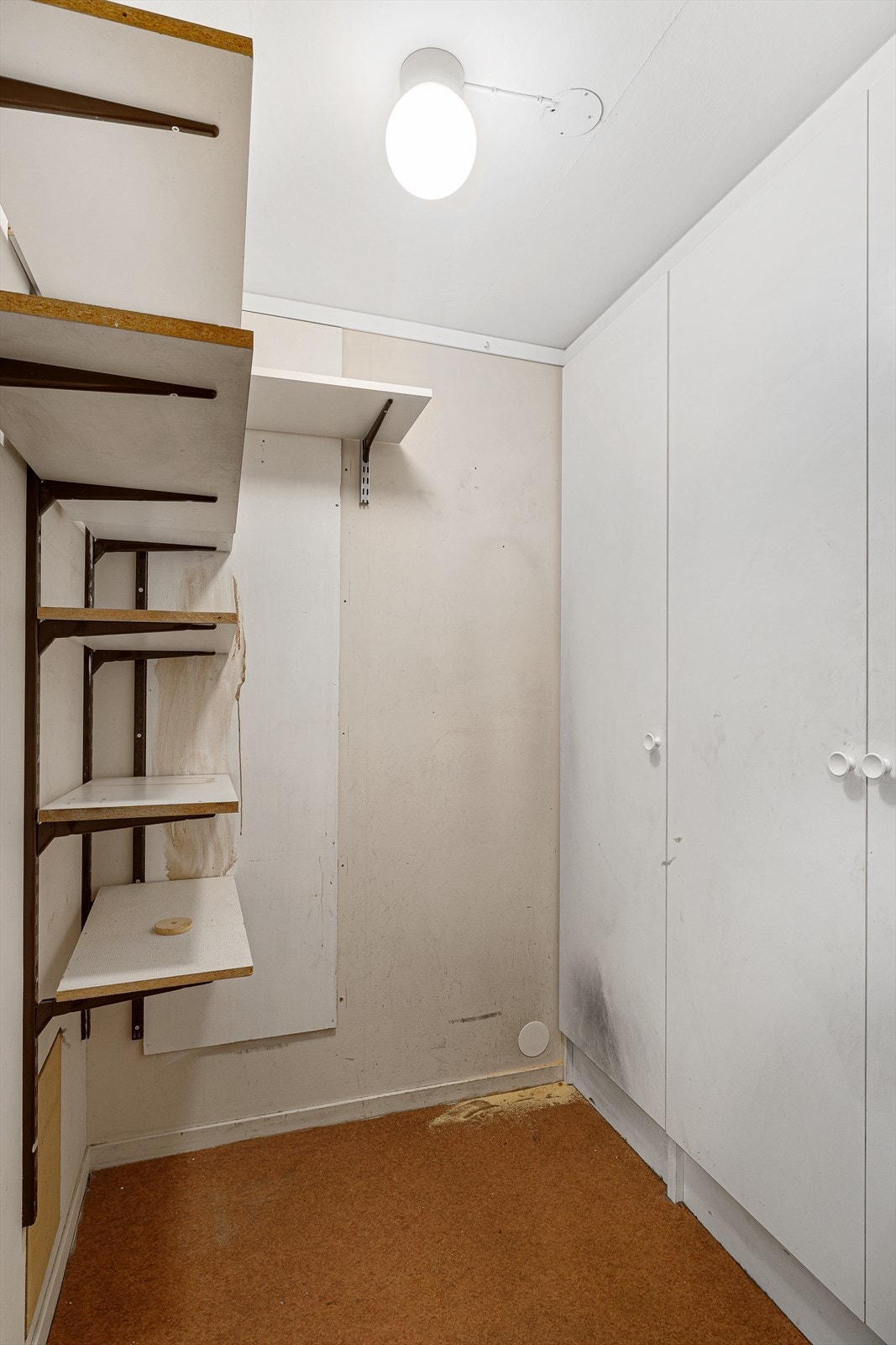 Innvendig bod Galleribilde