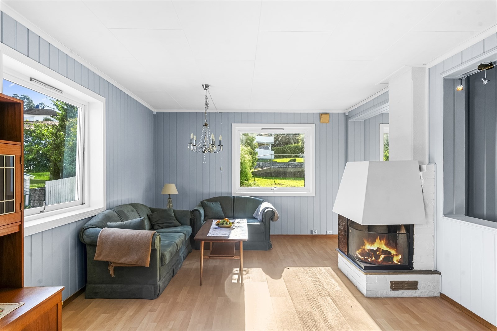 Her er det god plass til både sittegrupper og langt spisebord! Galleribilde