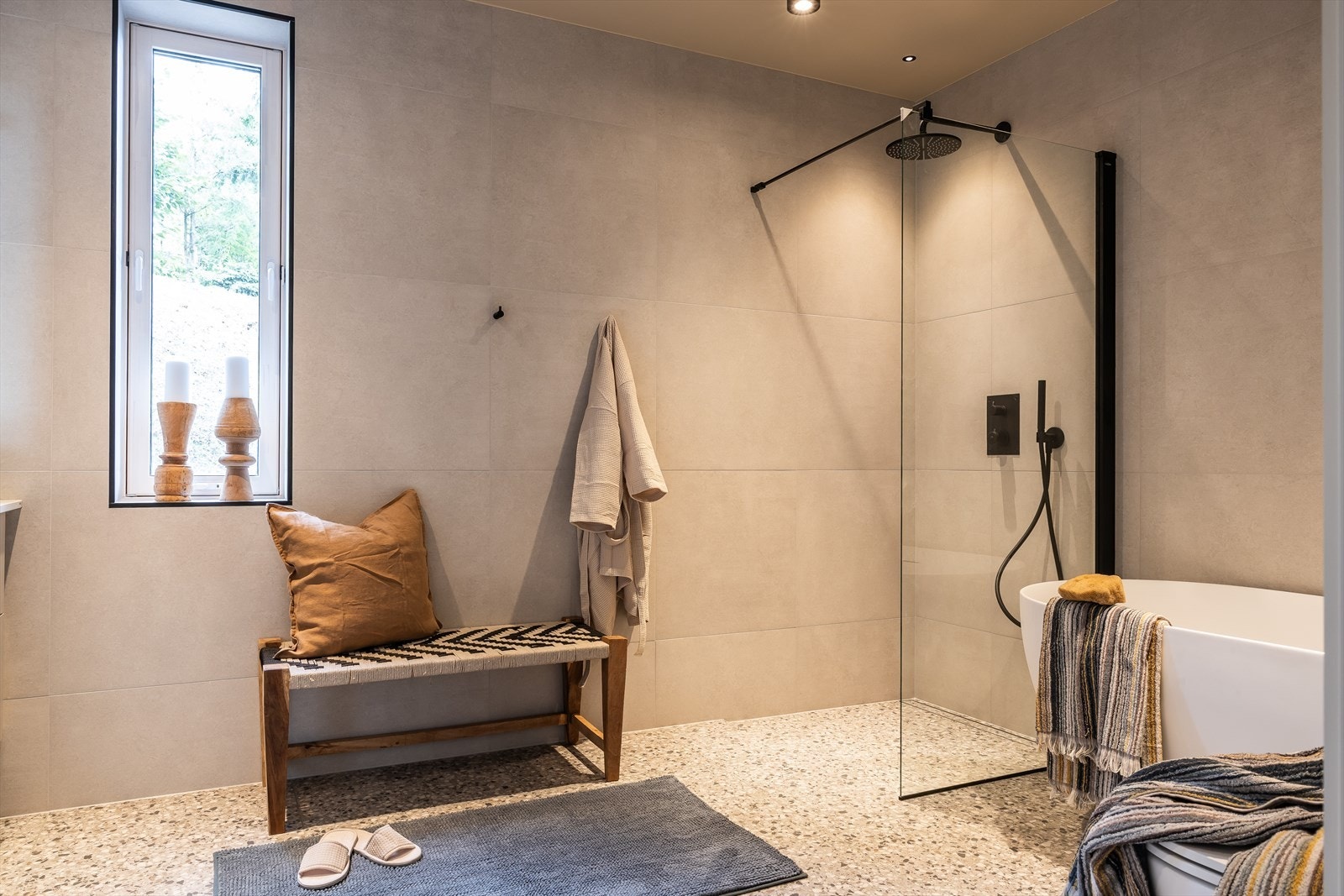 Baderom i 1. etasje - Også her er garnityr levert av Tapwell Galleribilde