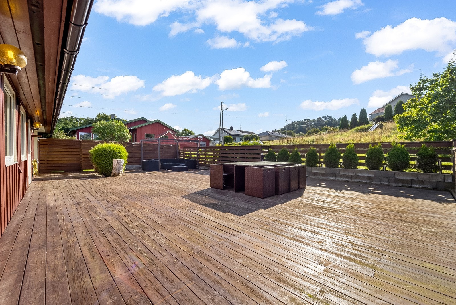 Terrassen innbyr til sosiale lag. Galleribilde