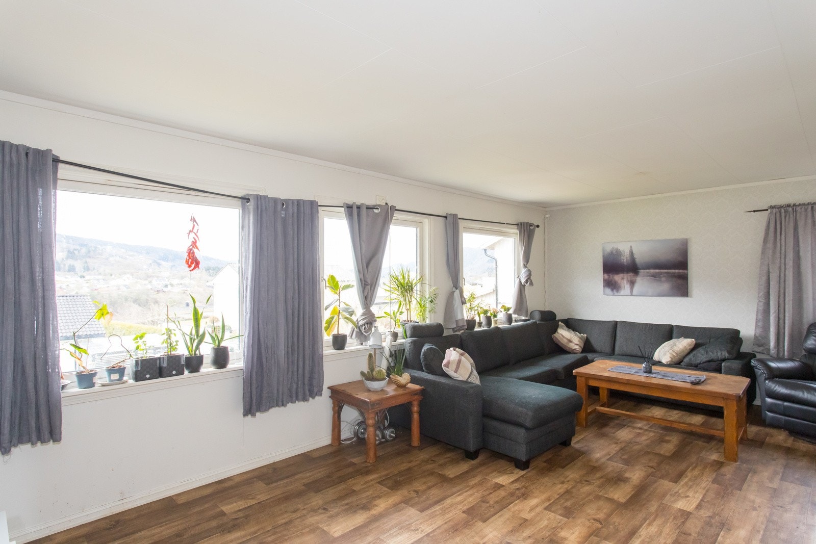 Stue i hovedetg. Galleribilde