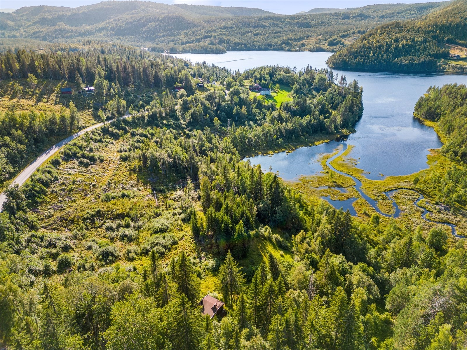Området kan by på flotte naturopplevelser året rundt, som fiske, bade, tur- og skigåing. Galleribilde