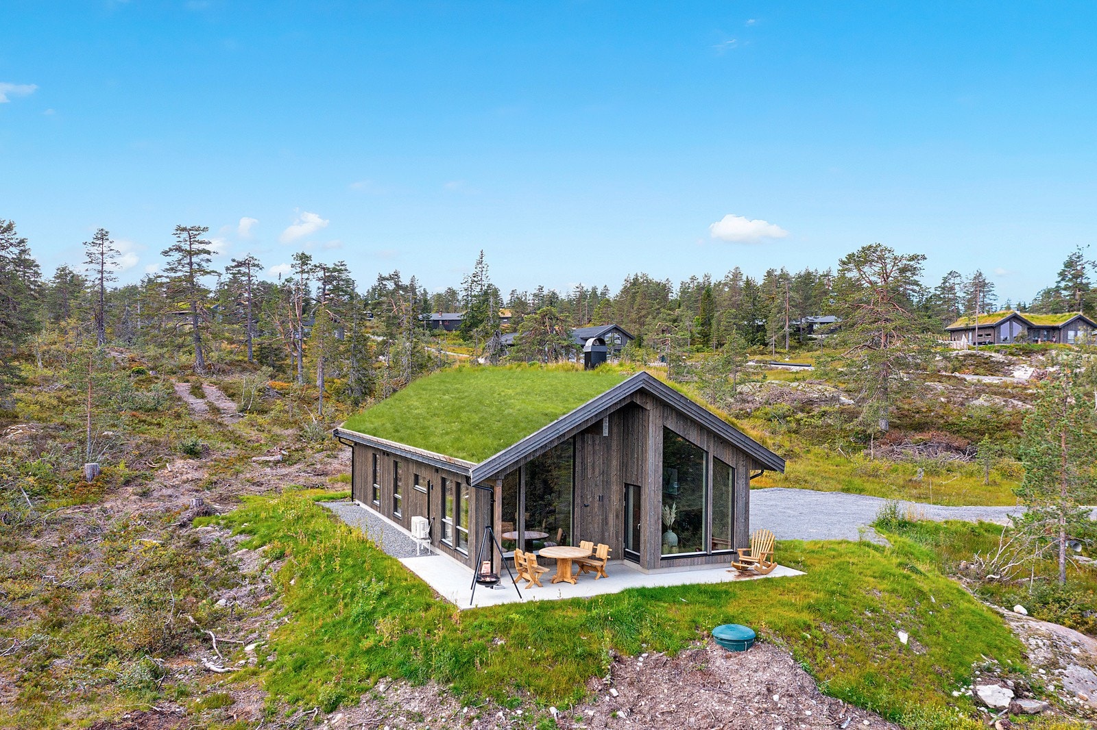 Flott ferdistilt hytte med høy standard og fine materialvalg av modellen Vaset 100! Galleribilde