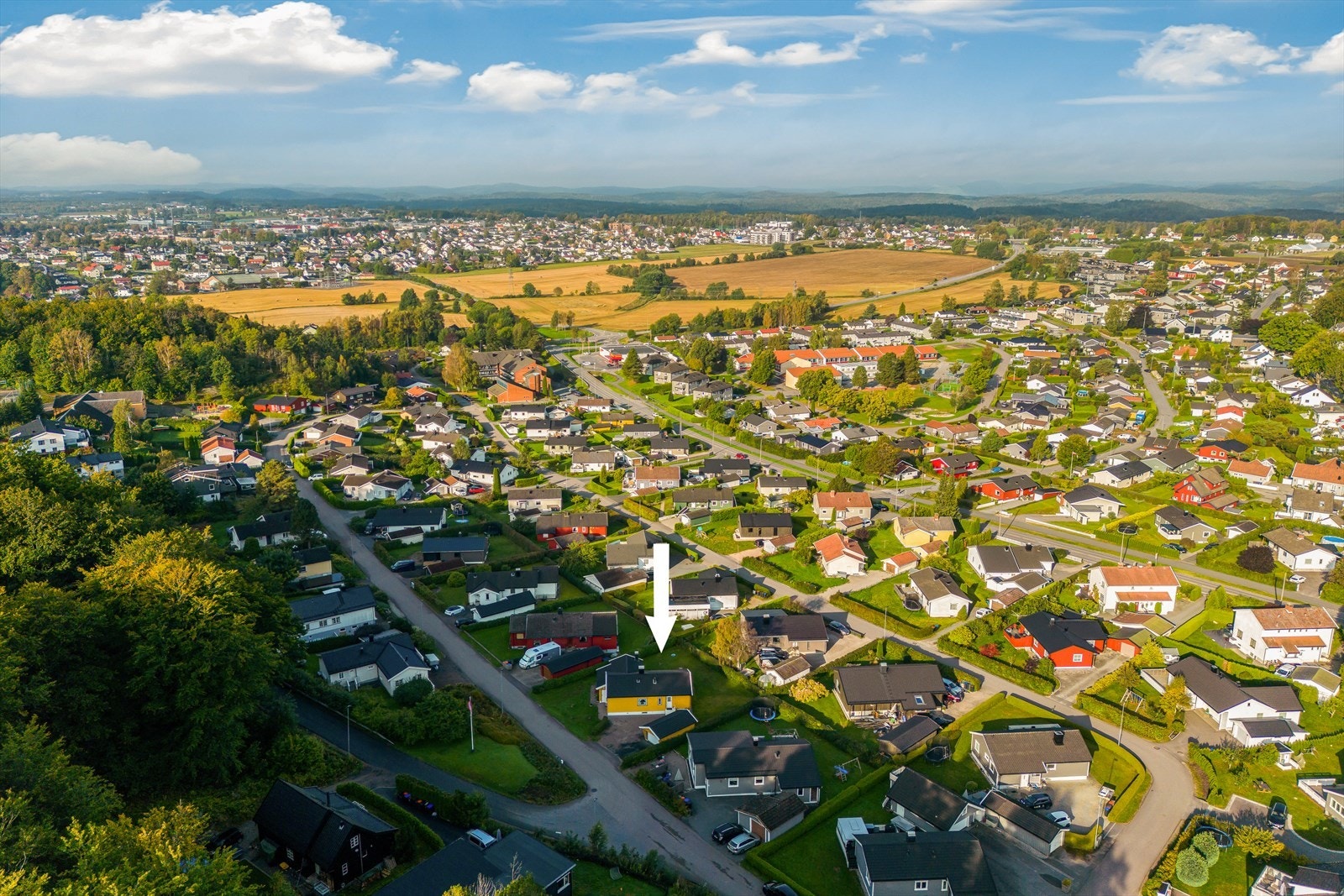Eiendommen har en meget populær og sentral beliggenhet på Mosserød. Galleribilde