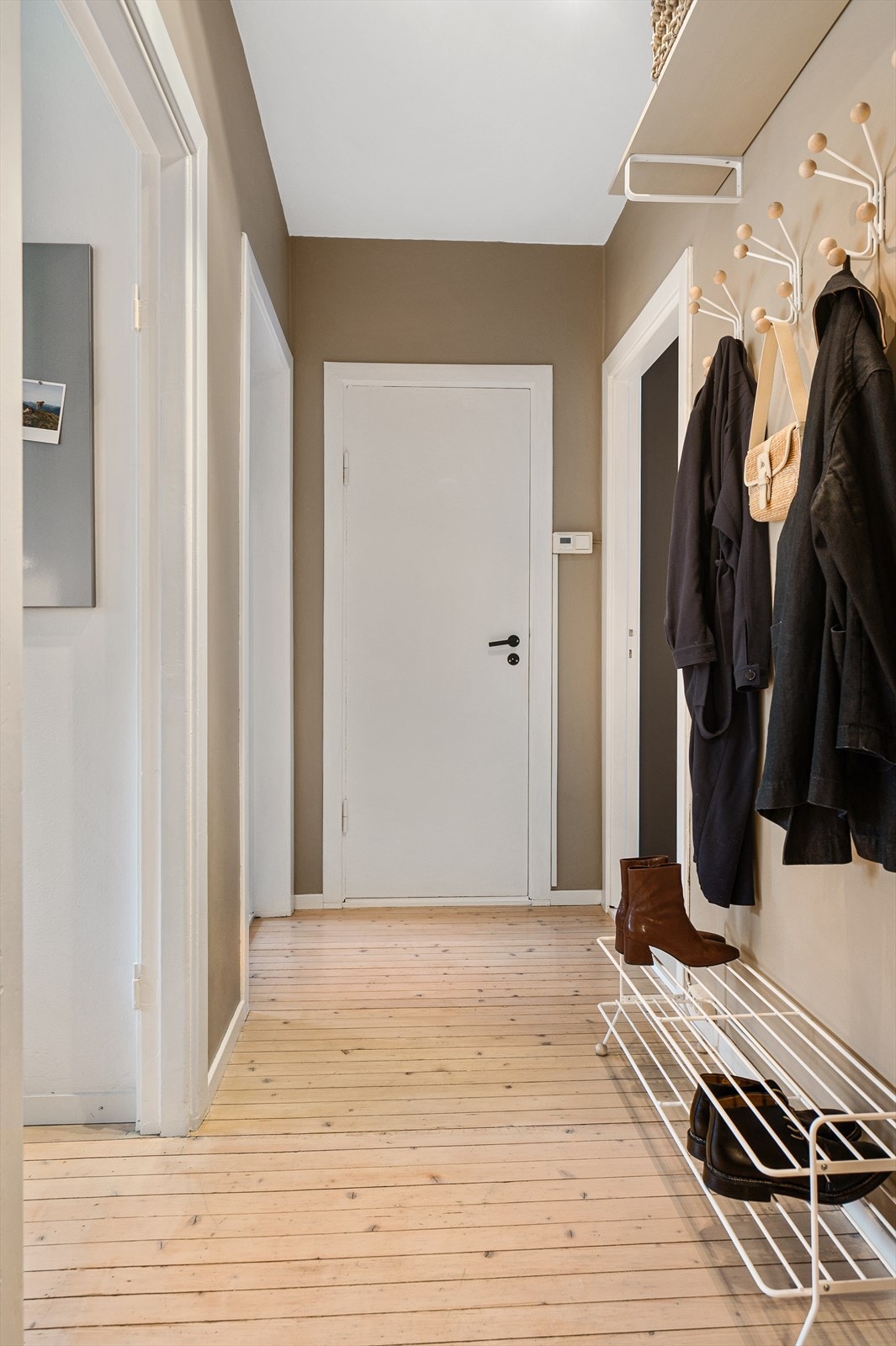 Pen og innbydende entré. Galleribilde